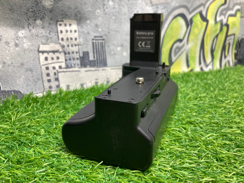 Canon EOS RP Battery Grip
