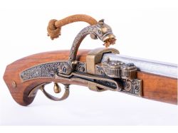 Denix Пистоль с фитильным замком - Танегсима, Япония, ок.1800 г. (Музей V&A. Лондон)