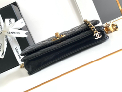 Chanel Woc 19 cm