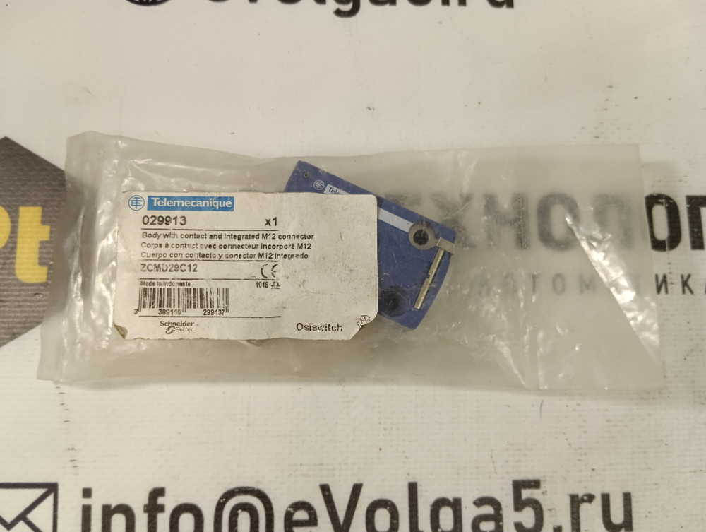 Telemecanique ZCMD29C12 новое
