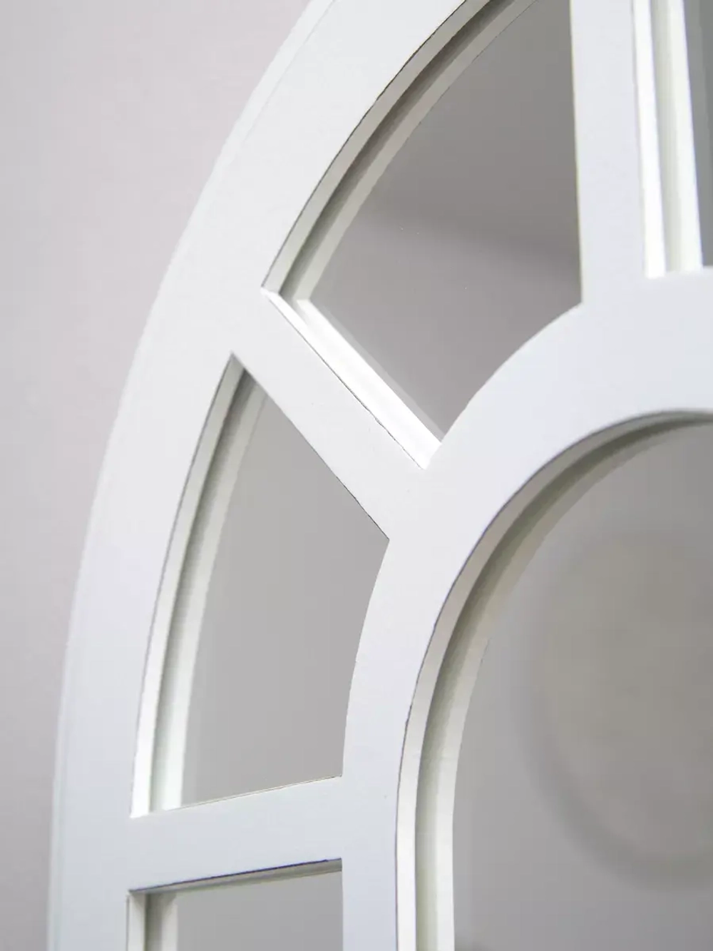 Зеркало настенное в ванную 66*34 см