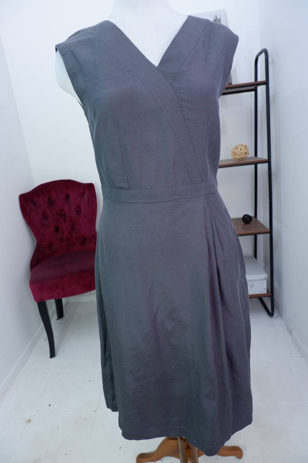 Платье TATUUM лаконичное и стильное 44 размер