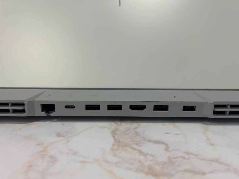 Ноутбук Lenovo Legion 5 Pro-16ITH6H. 16"/Intel Core i5-11400H/RAM 16Gb/SSD 512Gb/Nvidia RTX3050 4Gb/2560*1600/IPS/165Ghz/DOS/Цвет Белый/ BackLight: LED