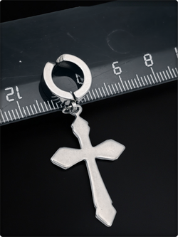 Стальная клипса (без прокола) "Крест большой". Медицинская сталь.