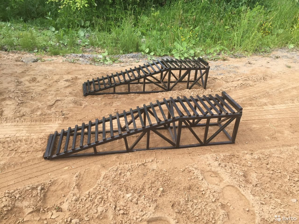 Мини эстакада для ремонта легкового автомобиля до 2000т.