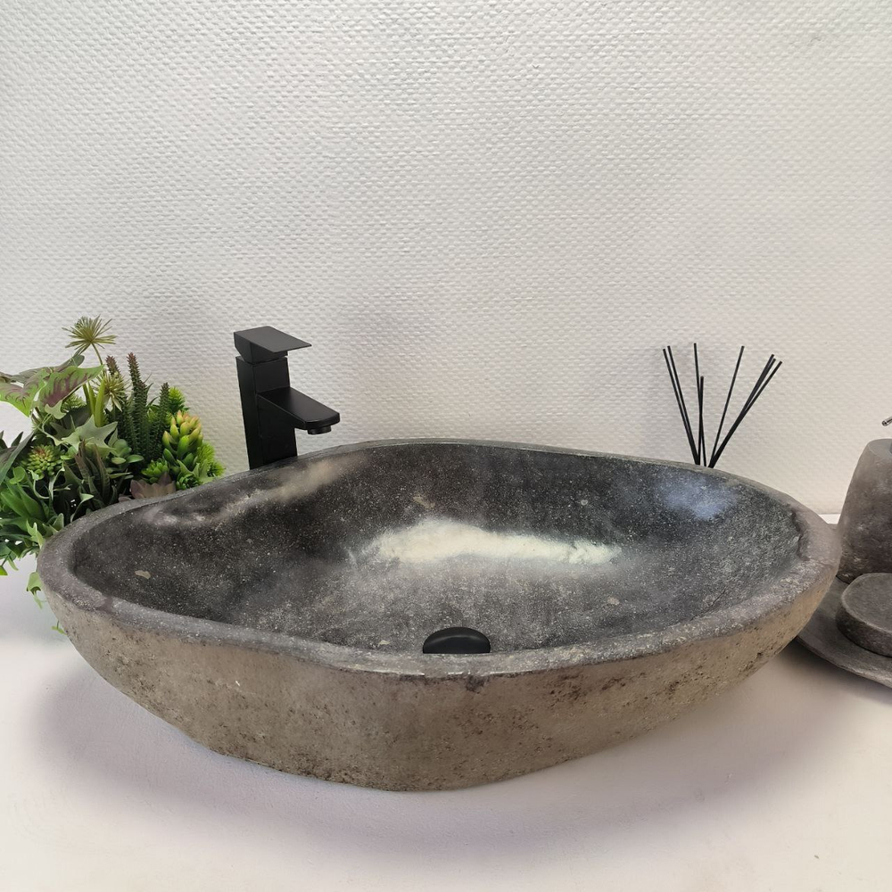 Раковина из речного камня RS63503 (71*46*16) 0124