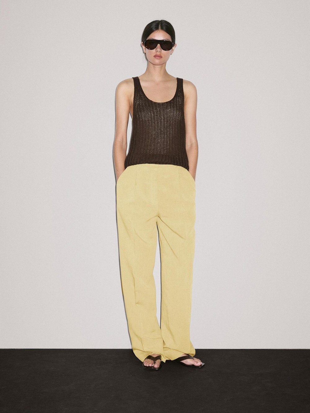 Massimo Dutti Костюмные брюки с защипами, лимонно-желтый