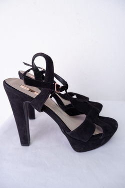 Босоножки Primark на шпильке 41 размер