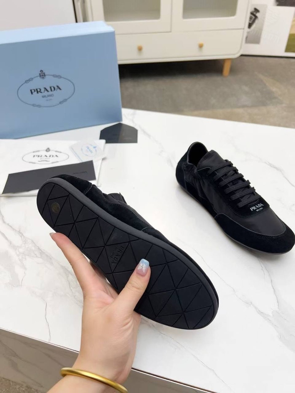 Кроссовки Prada