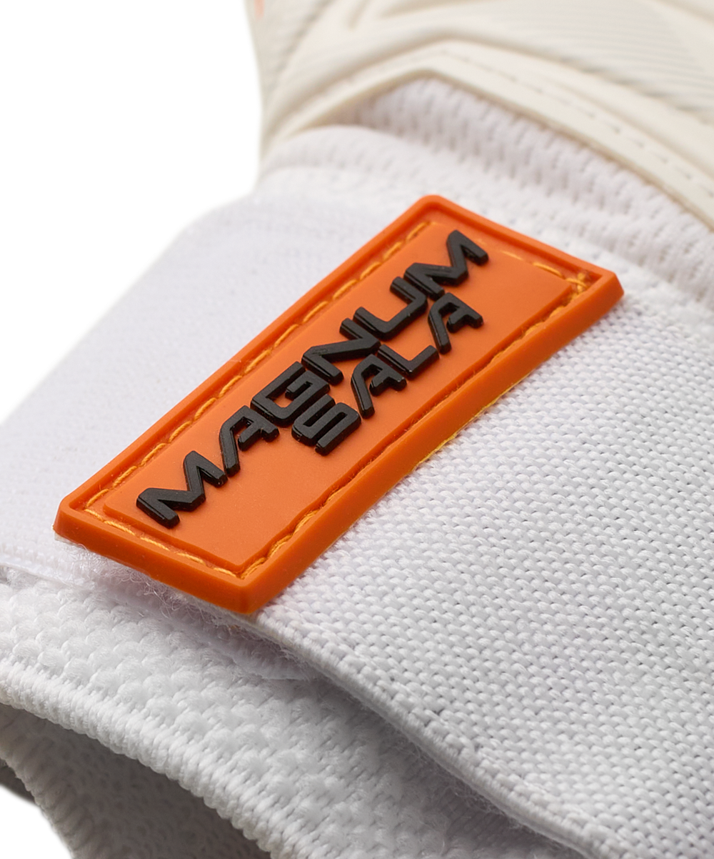 Перчатки вратарские MAGNUM Sala EL4, белый