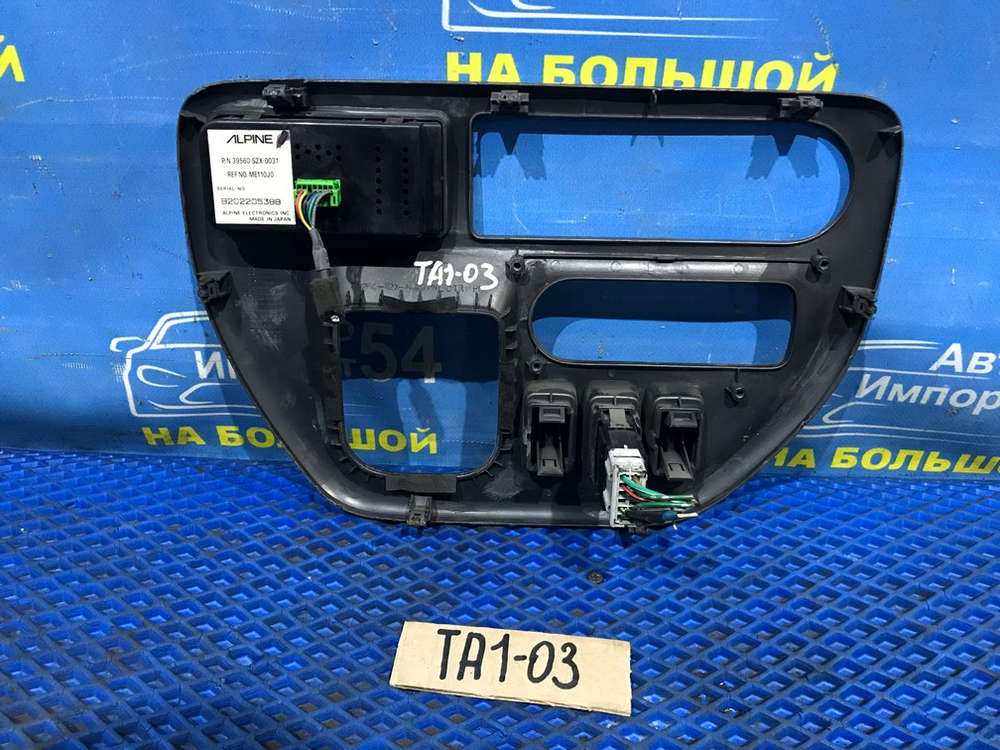 Рамка магнитофона Honda AVANCIER 1999