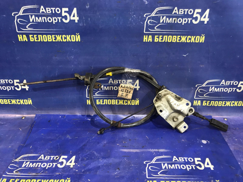 Трос ручника правый TOYOTA HIACE 1993-1999