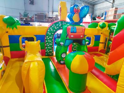 Коммерческий надувной батут «Сафари-экскурсия 2», 5x5x2.8 м.