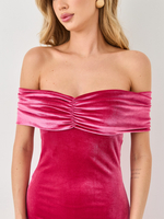 Платье со сборкой на груди