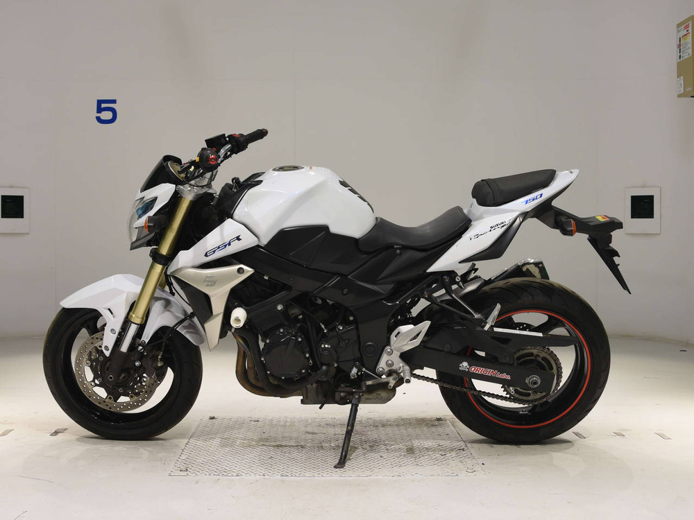 Suzuki GSR750 A , 2012