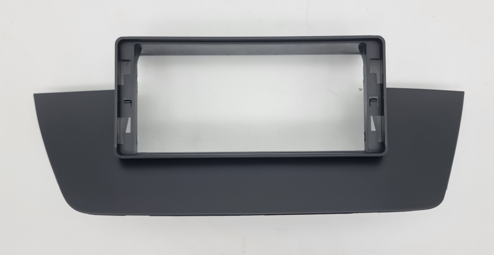 Магнитола для BMW X1 (E84) 2009-2014 (CIC) - Carmedia OL-3051 монитор 12.3" в стиле MERCEDES на Android 11, CarPlay, 4G SIM-слот