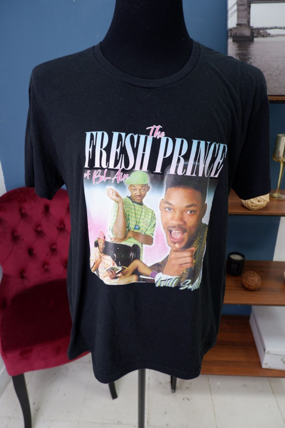 Футболка черная с принтом 48  размер