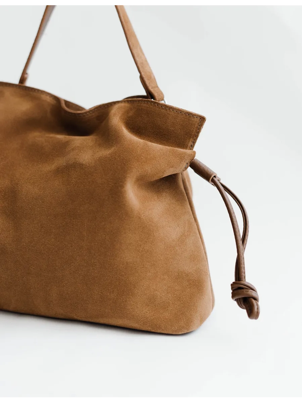 Сумка мешок через плечо средняя натуральная замша