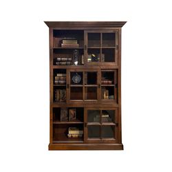 Витрина "Чарльз Диккенс"