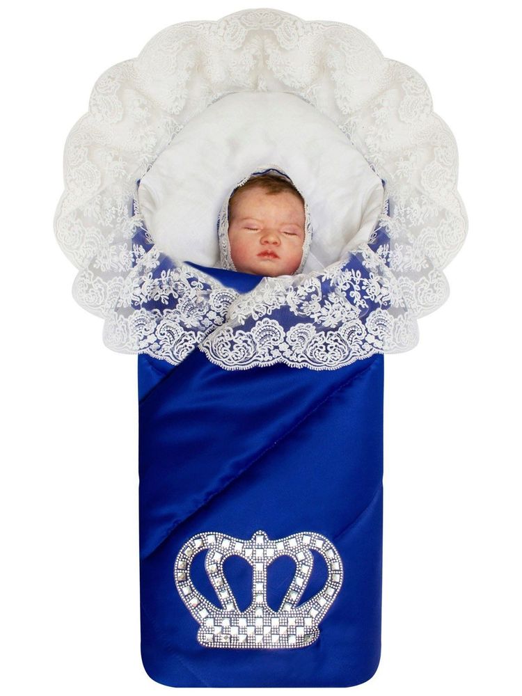 Зимний конверт-одеяло на выписку &quot;Империя&quot; синий с молочным кружевом и большой короной на липучке без пледа