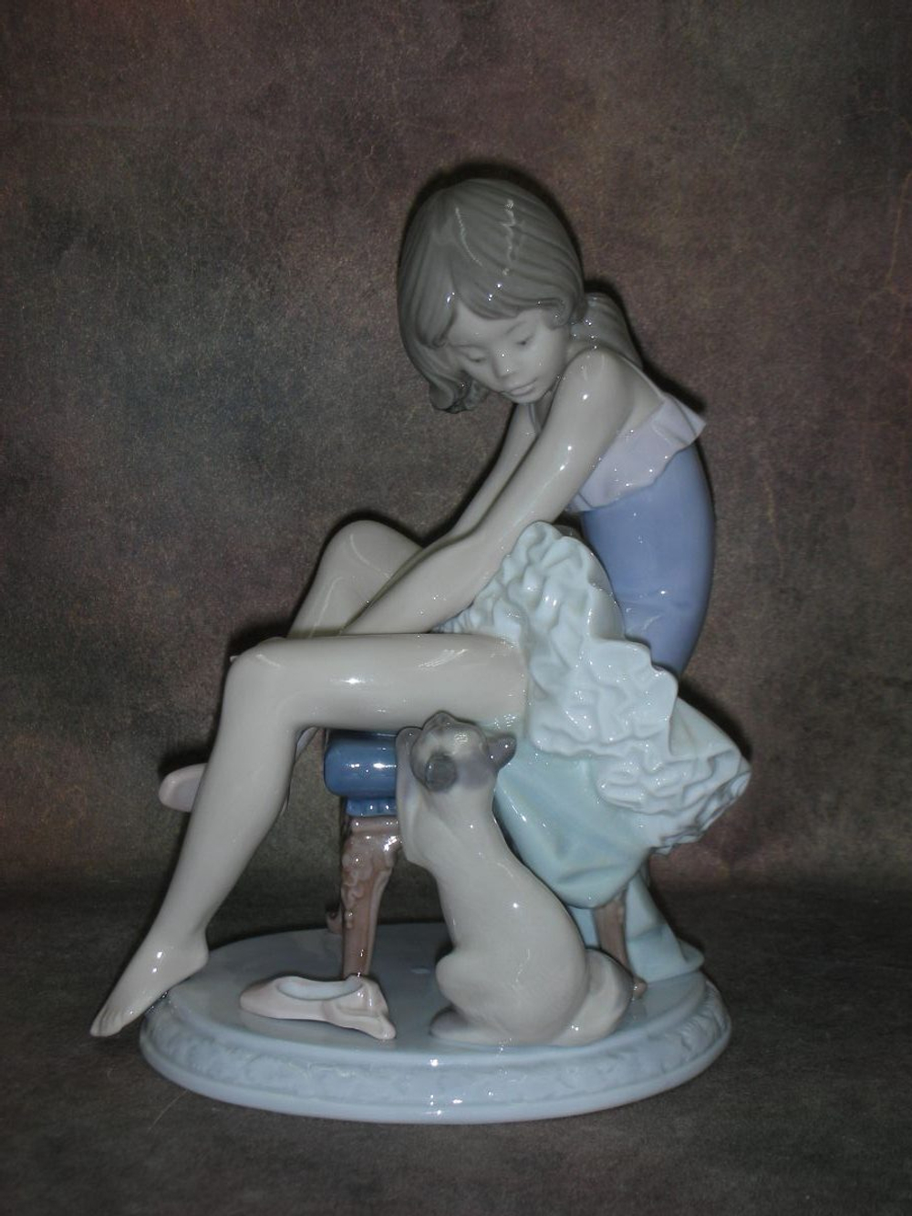 Статуэтка. Фарфор. Могу ли я помочь?. Lladro. Испания