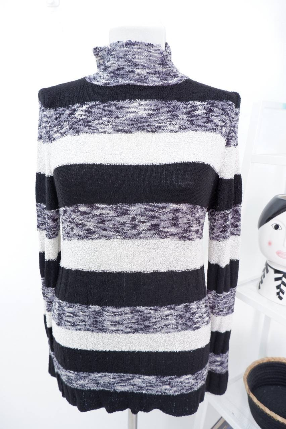 Джемпер в контрастную полоску 40-42 размер