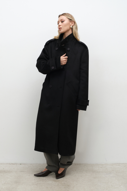 Пальто со стойкой утепленное