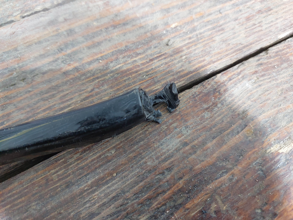 Молдинг заднего бампера нижний Jaecoo J8 24-нв Б/У Оригинал 602002802AA