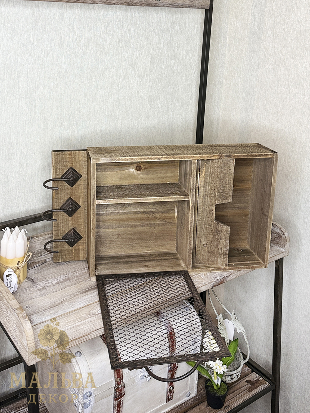 Полка-шкафчик на стену декоративная "Тампль" 28x10x50 см Clayre & Eef