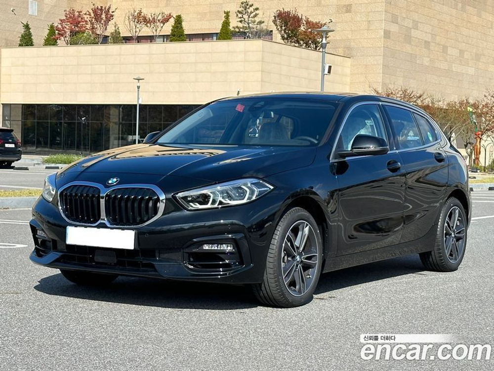 BMW 1 Series (F40) 120i Sports (09.2023)