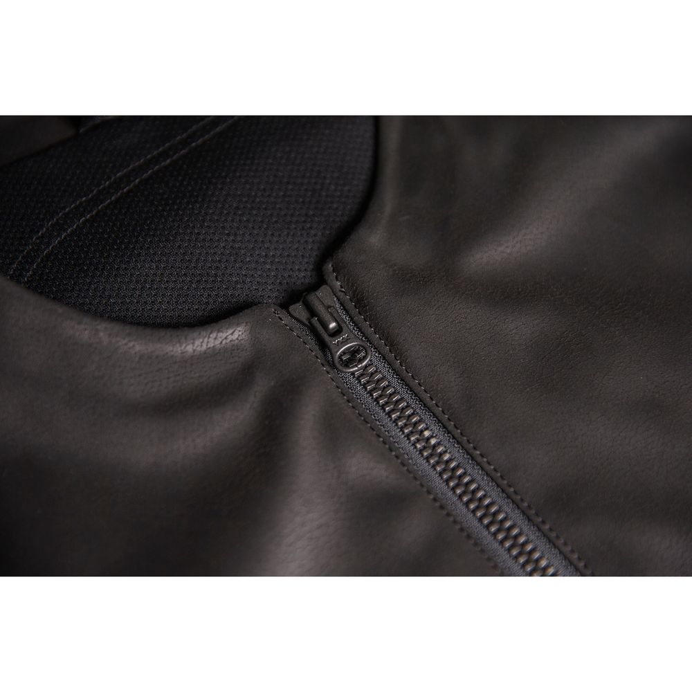 Backlot Vest / Черный