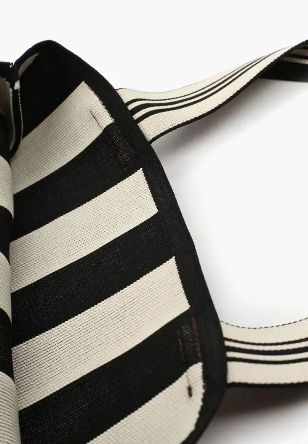 5161-044-649 white/black-25L Женская сумка