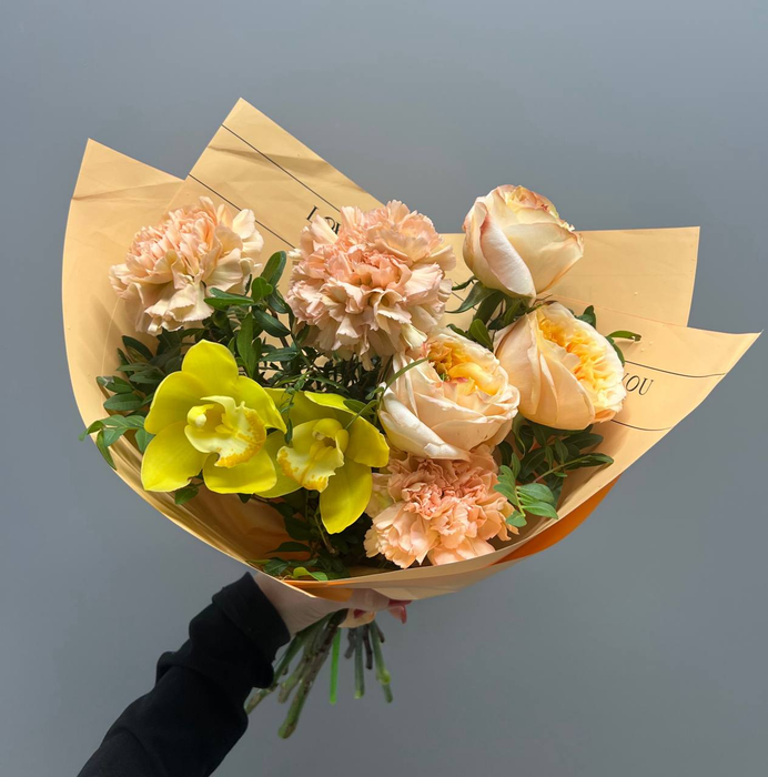 Букет "Персиковая нежность"