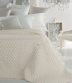 Покрывало 270х270 Blumarine Relievo бежевое