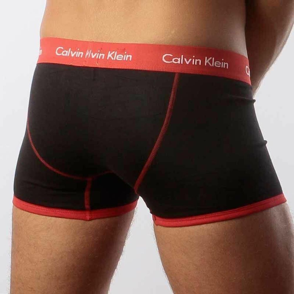 Мужские трусы боксеры Calvin Klein 365 Black Red
