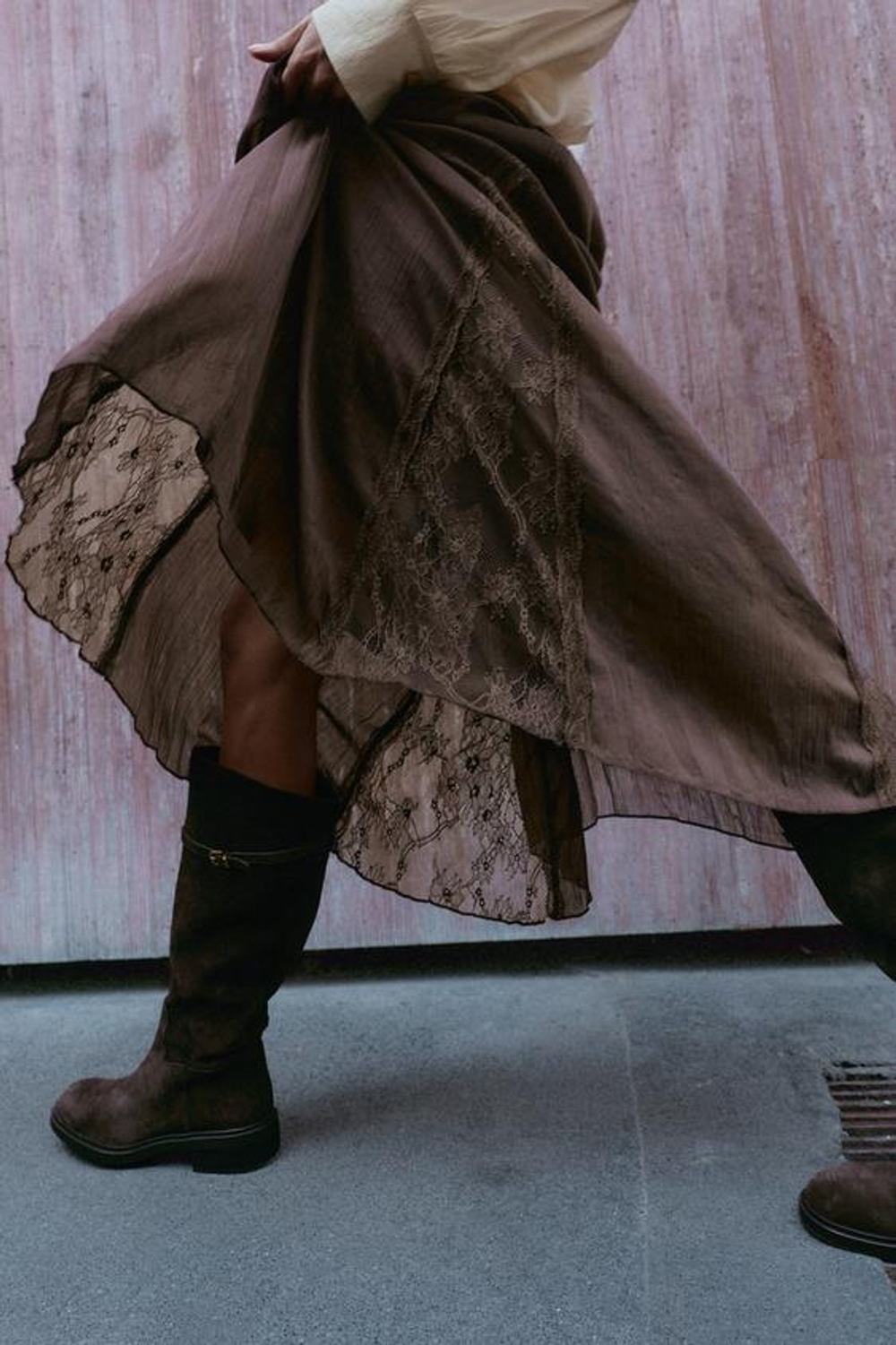 ZARA ЮБКА С КРУЖЕВНЫМИ КЛИНЬЯМИ ГОДЕ, ТЕМНО-КОРИЧНЕВЫЙ