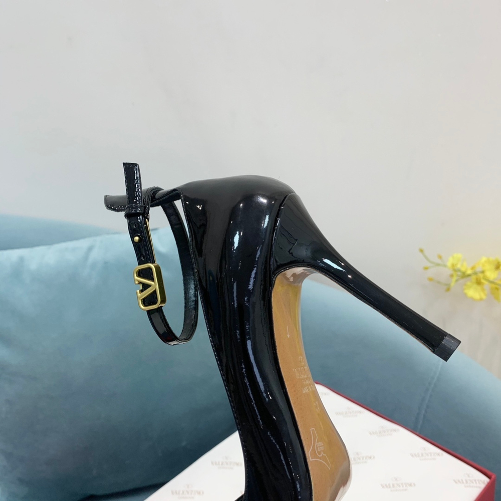 Valentino Tan-Go Pumps