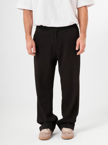 Черные прямые брюки QWE