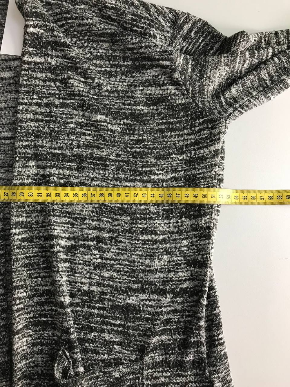 Кардиган Terranova лаконичный, маркировка S, визуально на 44 размер