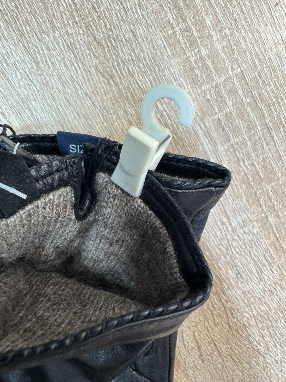 Перчатки. Женские. Материал верха: Кожаные люкс качества. Подклад: Трикотаж-шерсть. Только средние размеры. 5 шт в упаковке.