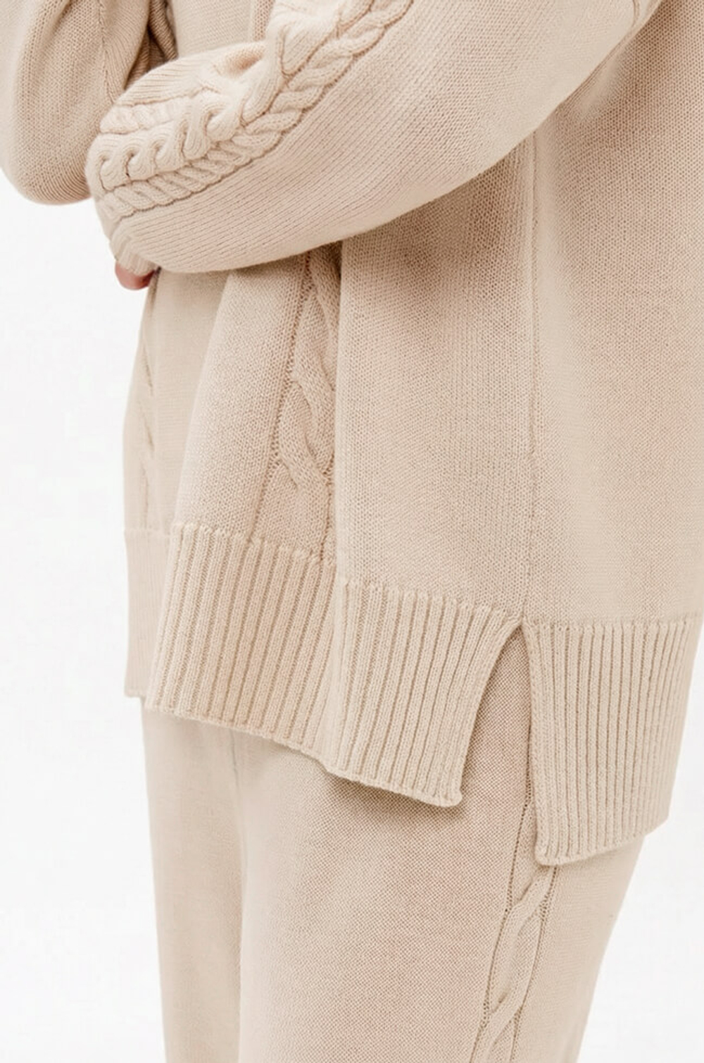 23446 Свитер женский (бежевый)