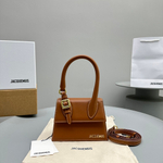 Jacquemus Le Chiquito Moyen Boucle 18 cm