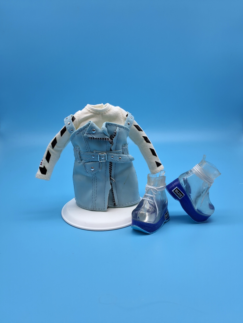 Комплект одежда, обувь для кукол Rainbow High SHADOW HIGH