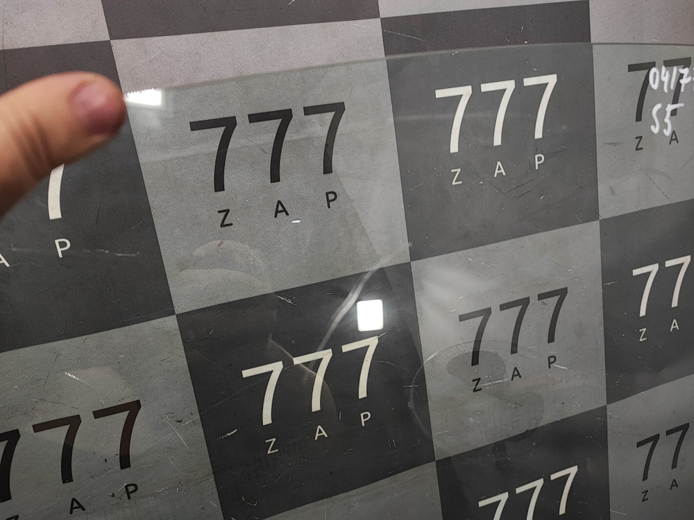 Стекло двери передней левой Omoda S5 22-нв Б/У Оригинал J605203110