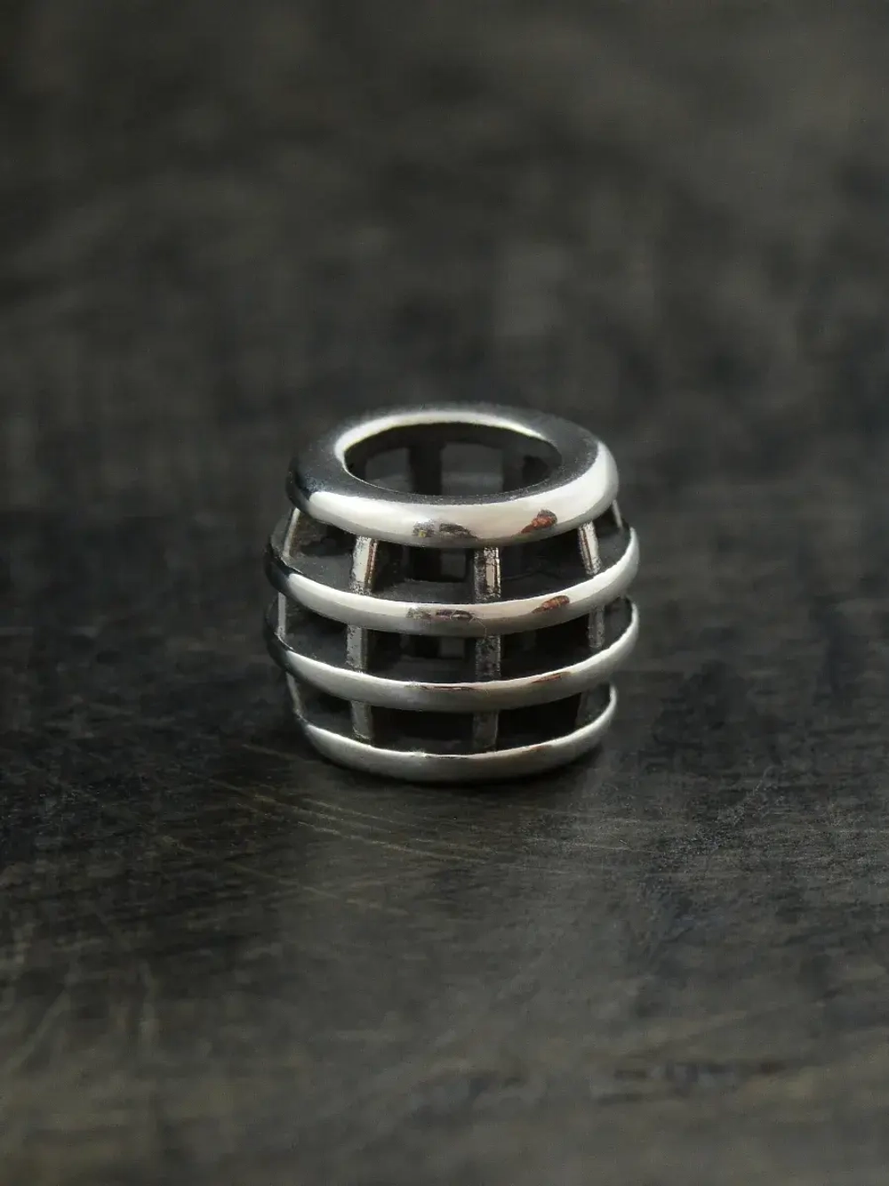 Бусина для паракорда и кожи Ярусная