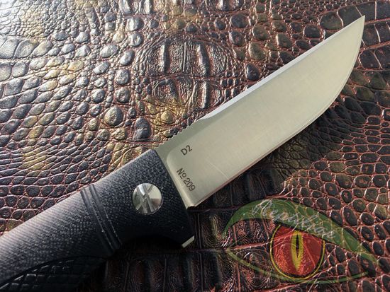 Складной нож Reptilian Джага-03 черный c клинком из стали D2, рукоять G10