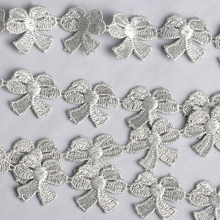 Кружево гипюр KRUZHEVO бантики шир.15мм цв.01 серый упак9м