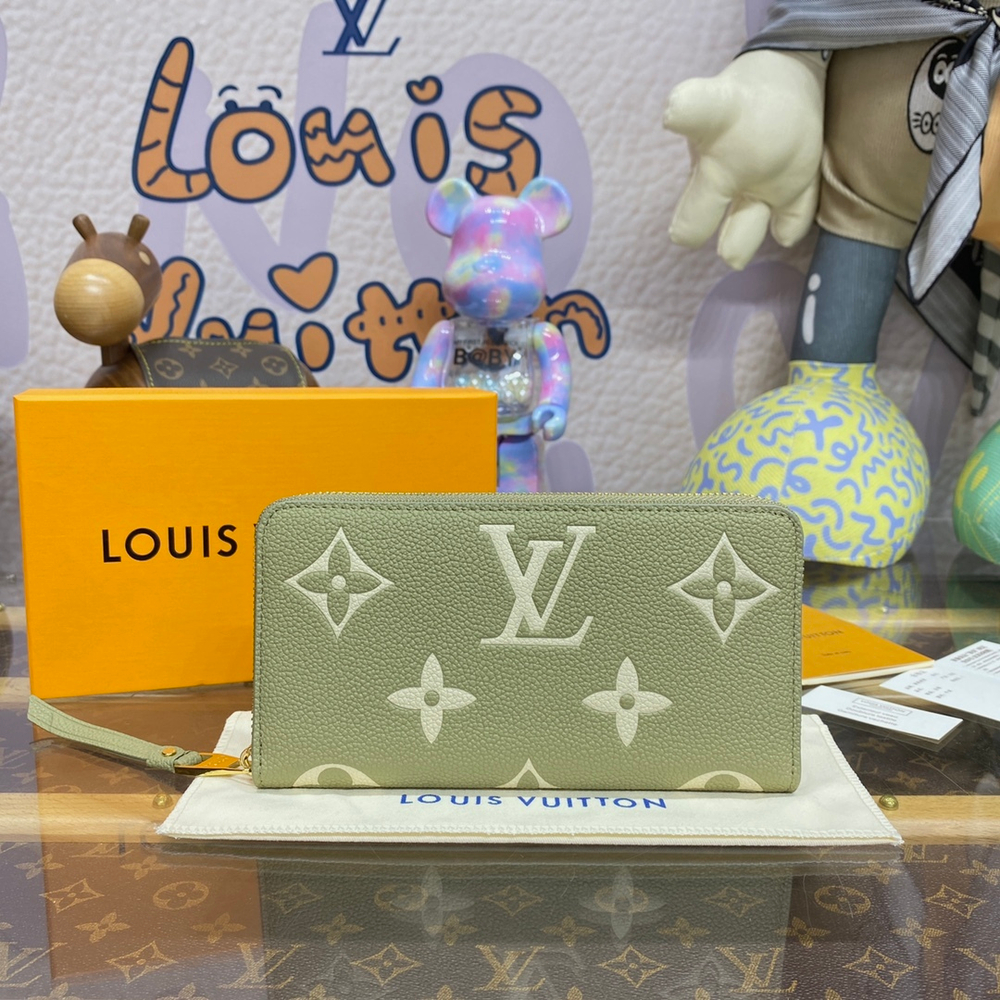 Louis Vuitton Zippy Wallet