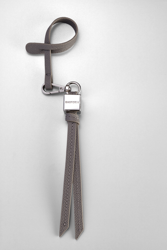 БРЕЛОК CHARM 01 EPSOM GREY