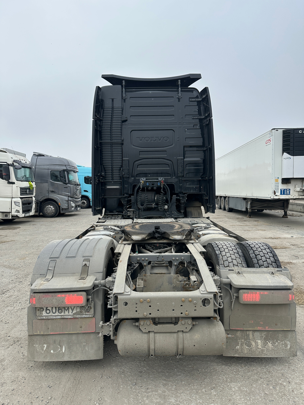 Volvo FH 4x2 Седельный тягач FH-TRUCK (Дизельный, 12,8 л, 469 л.с., АТ)